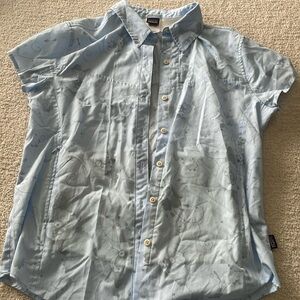Patagonia women’s blue top